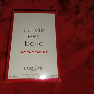 La Vie Est Belle- Intense 3.4 oz. NIB